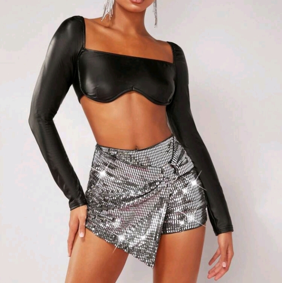 Metallic O-Ring Wrap Hem Mini Skort - Picture 6 of 6
